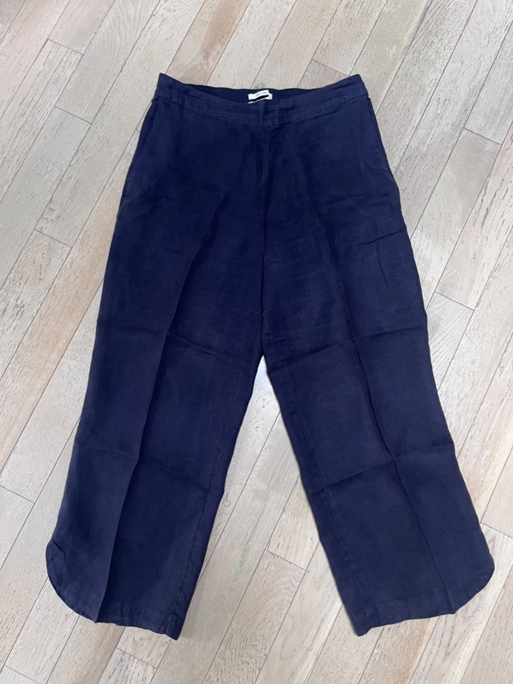 Cynthia Rowley 100% Linen Wide Leg Crop Pants Navy Blue Size Medium. Flat Front